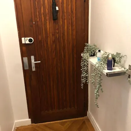 Amazing In Apartment *